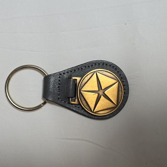 Keychain - Picture 3 of 4